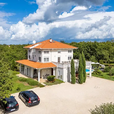 Luxurious In Prázdninový dům *